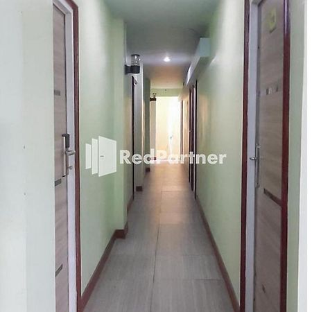Guest House Anak Raja Pangkalan Bun Syariah Mitra Reddoorz エクステリア 写真