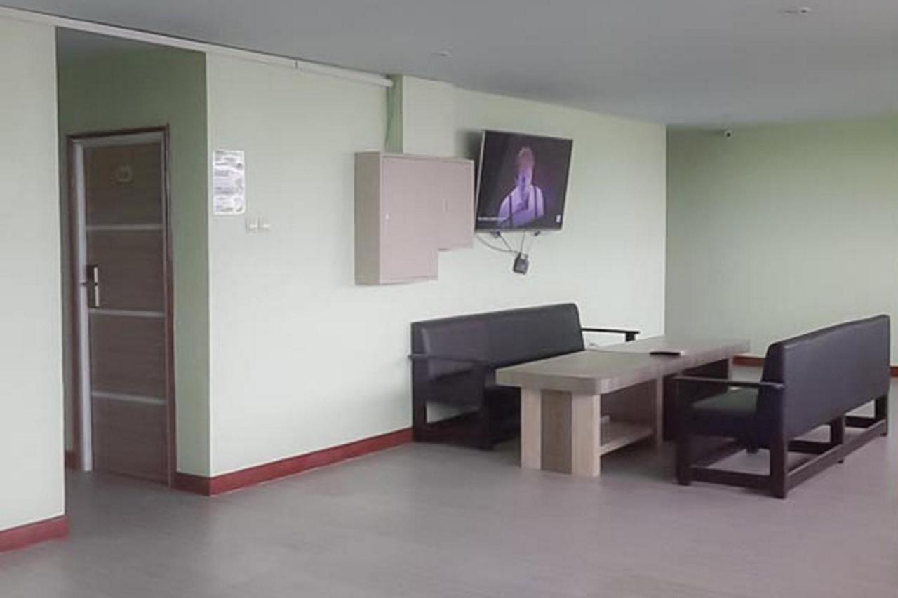 Guest House Anak Raja Pangkalan Bun Syariah Mitra Reddoorz エクステリア 写真