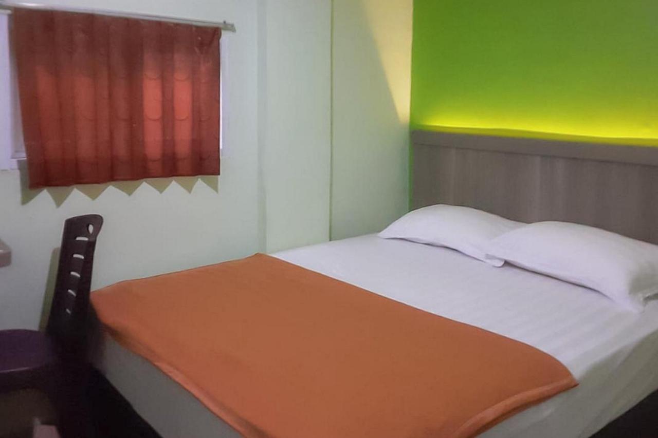Guest House Anak Raja Pangkalan Bun Syariah Mitra Reddoorz エクステリア 写真