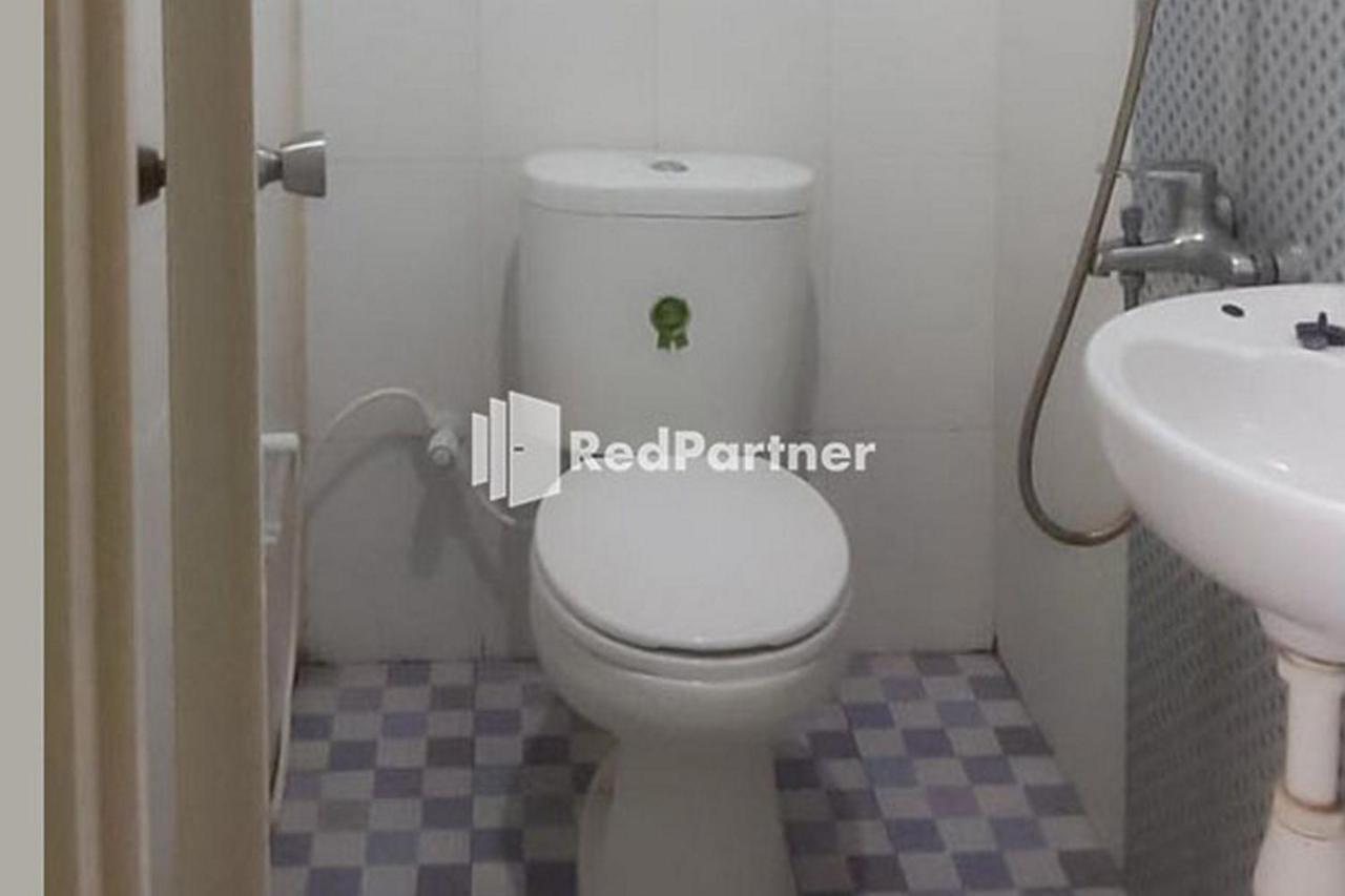 Guest House Anak Raja Pangkalan Bun Syariah Mitra Reddoorz エクステリア 写真